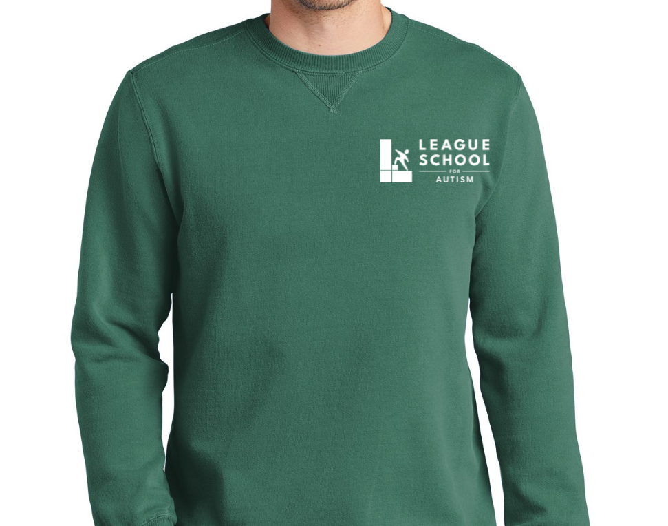 Sweatshirt - Crewneck Beach Wash Garment-Dyed in Nordic Green